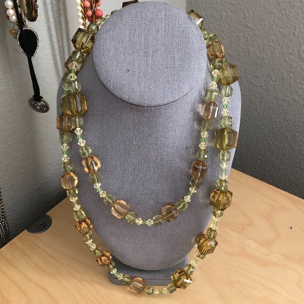 Tarina Tarantino Swarovski Crystal Acrylic Necklace Green Pink & Gold 45" NEW